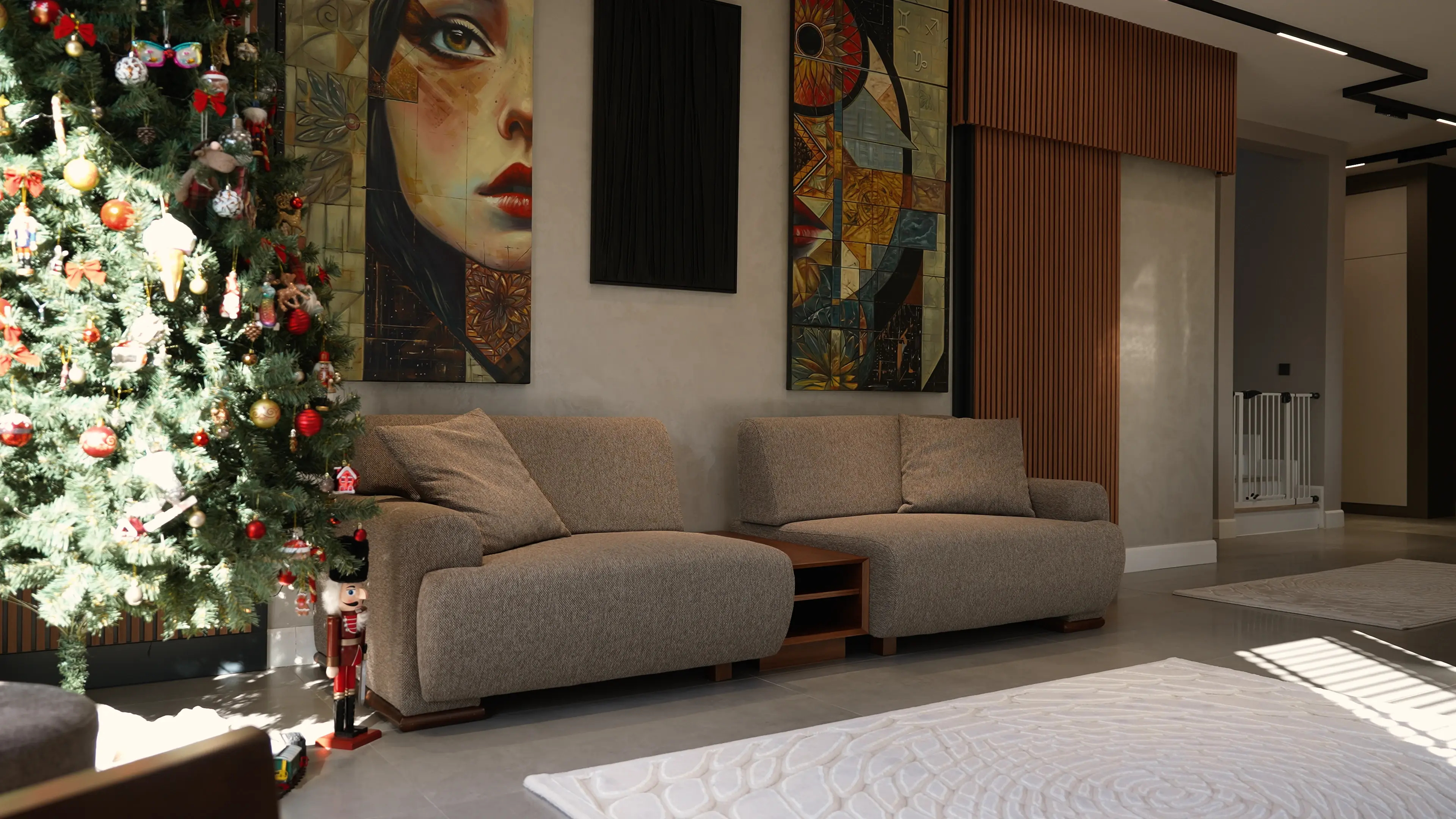 Gölbaşı villa ana salon ve ahşap duvar uygulaması