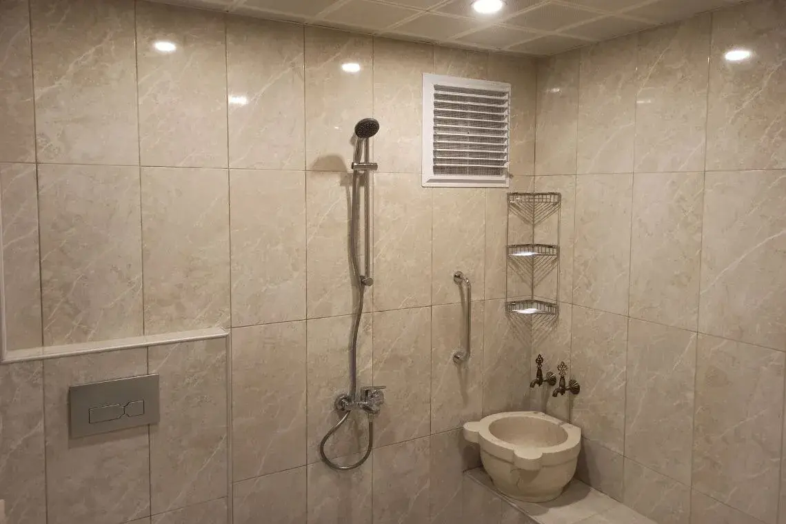 Arjantin Caddesi tamamlanan banyo yenilemesi